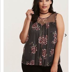 ✨NEW Torrid Floral Mesh Sweetheart Top✨